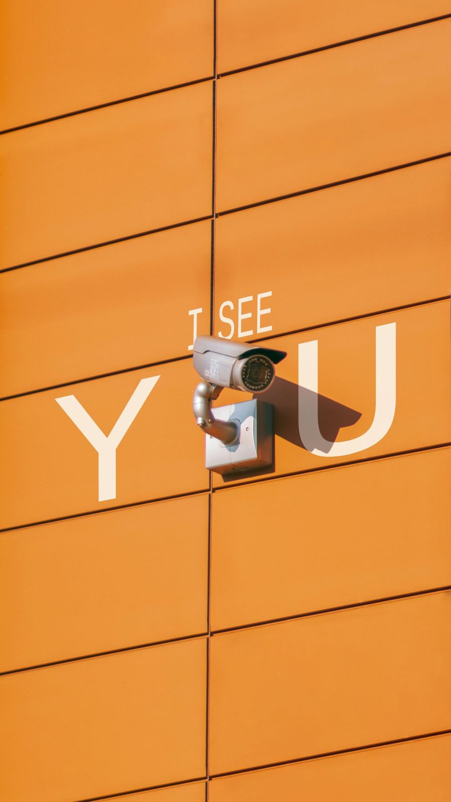 Caméra de vidéoprotection fixée sur une façade